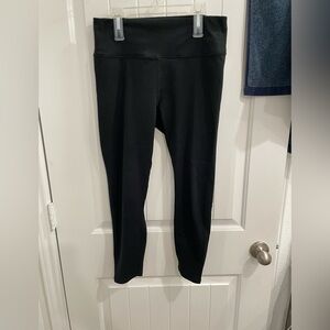 Fabletics Powerhold Define black capri leggings, size L